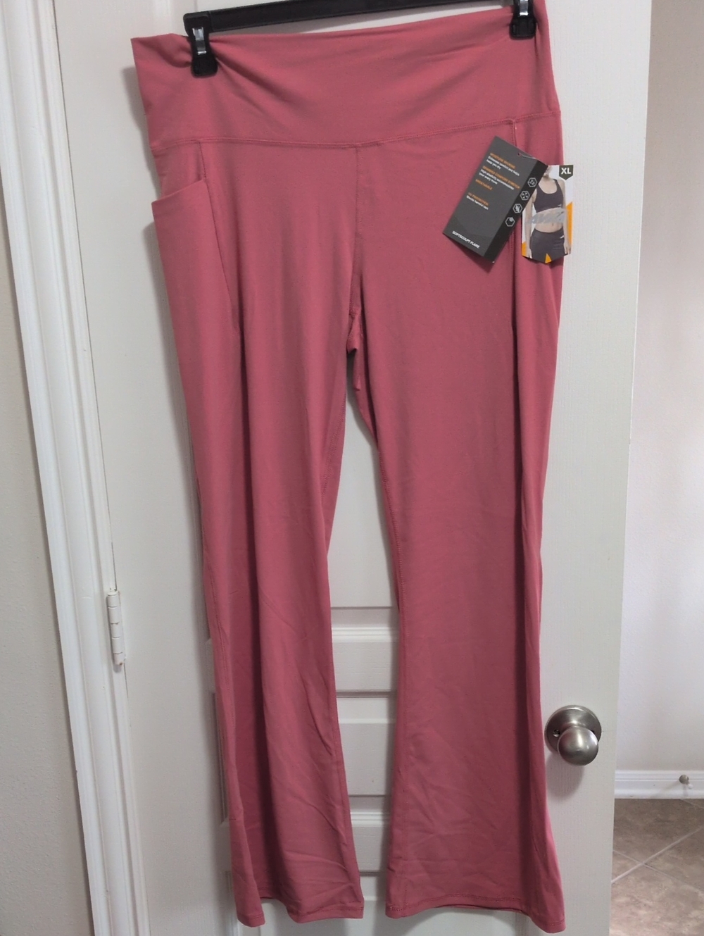 Avia Softsculpt Flare Pants With Pockets